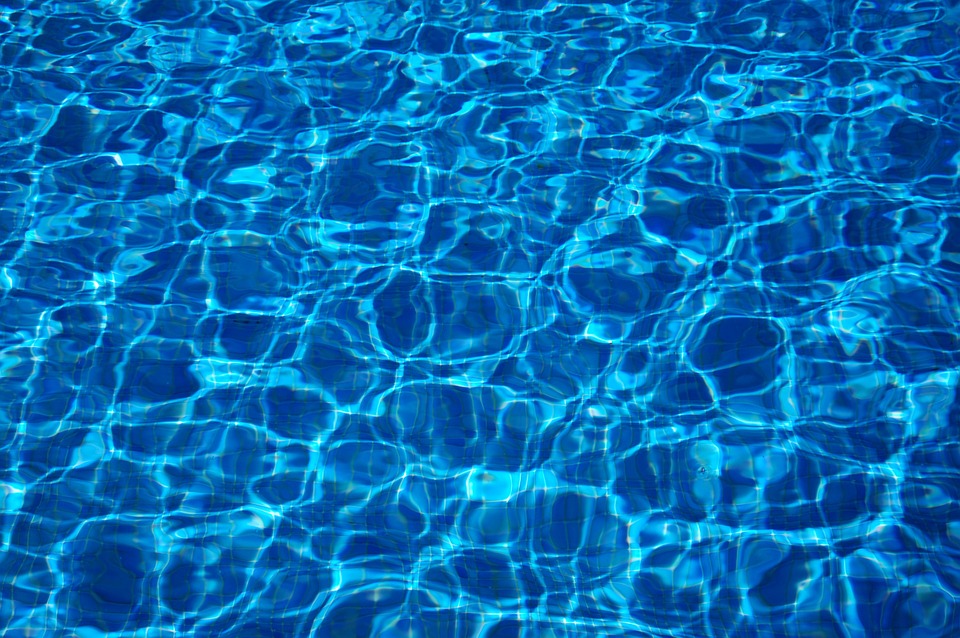 5 conseils pour entretenir votre piscine
